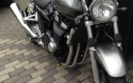 Gebrauchtmotorrad Suzuki GSX 1400 - Bild 2