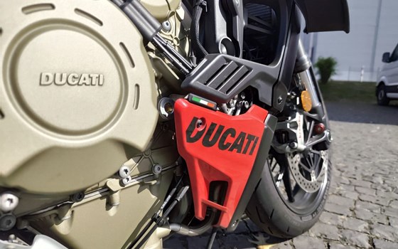 Gebrauchtmotorrad Ducati Streetfighter V4 - Bild 10