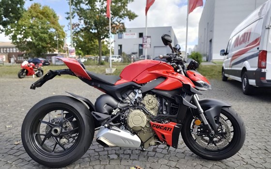 Gebrauchtmotorrad Ducati Streetfighter V4 - Bild 3