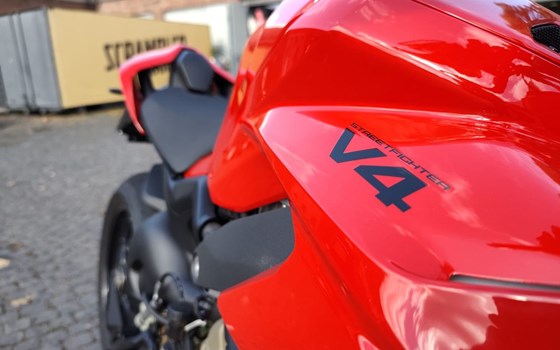 Gebrauchtmotorrad Ducati Streetfighter V4 - Bild 9