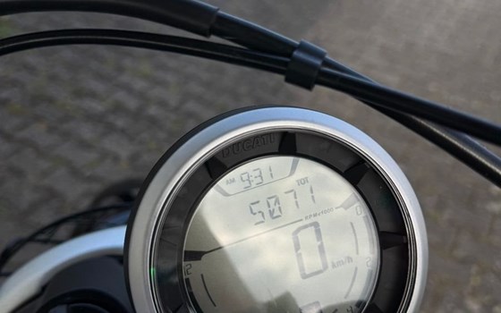 Gebrauchtmotorrad Ducati Scrambler Desert Sled - Bild 9