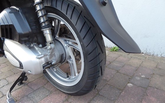 Gebrauchtmotorrad Honda SH125i - Bild 7