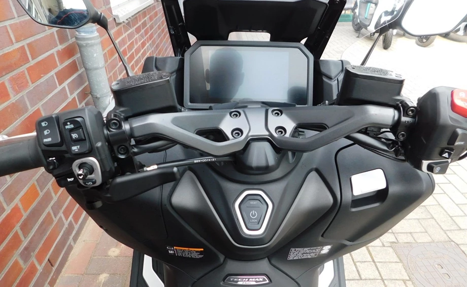 Angebot Yamaha TMAX 560 Tech Max Bild 11: Angebot Yamaha TMAX 560 Tech Max