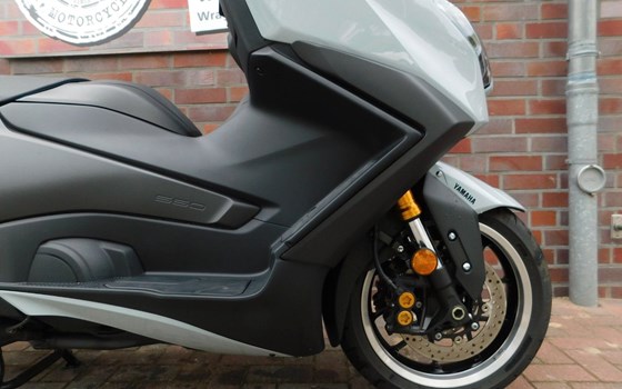 Gebrauchtmotorrad Yamaha TMAX 560 Tech Max - Bild 13