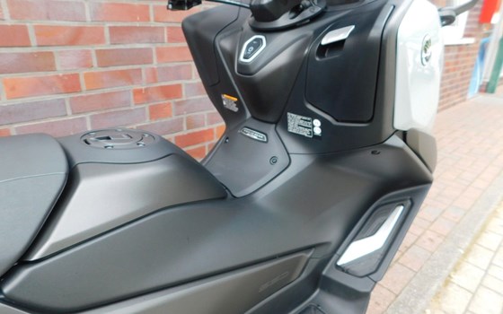Gebrauchtmotorrad Yamaha TMAX 560 Tech Max - Bild 17