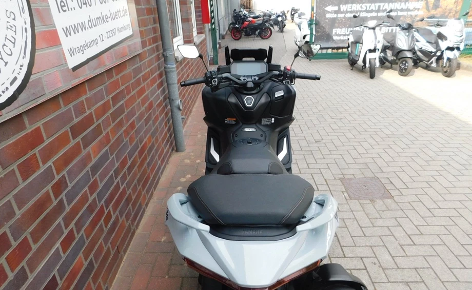 Angebot Yamaha TMAX 560 Tech Max Bild 9: Angebot Yamaha TMAX 560 Tech Max