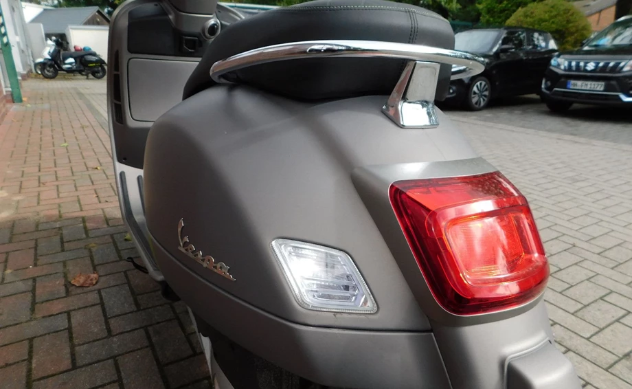 Angebot Vespa GTS 125ie Super Tech Bild 12: Angebot Vespa GTS 125ie Super Tech