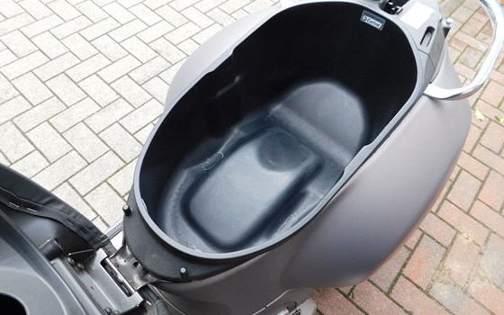 Gebrauchtmotorrad Vespa GTS 125ie Super Tech - Bild 16