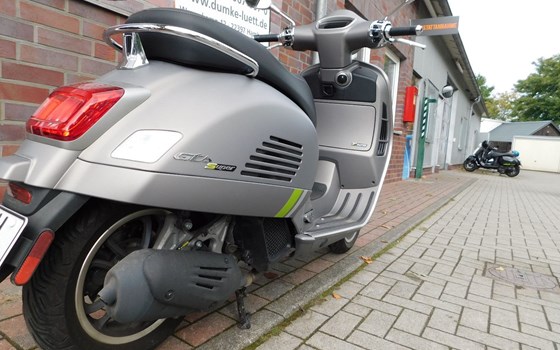 Gebrauchtmotorrad Vespa GTS 125ie Super Tech - Bild 4