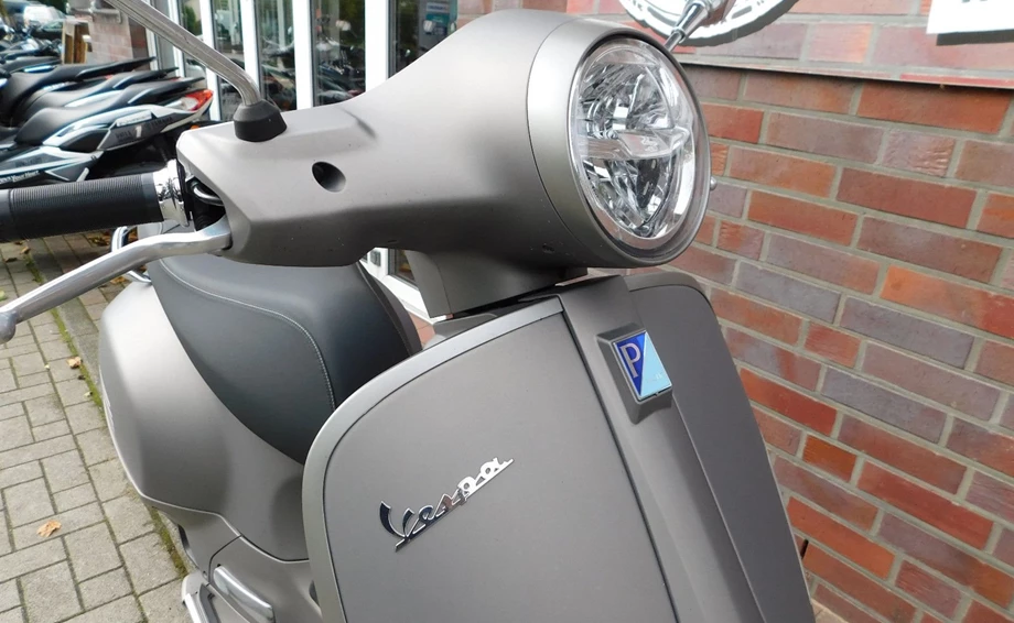 Angebot Vespa GTS 125ie Super Tech Bild 7: Angebot Vespa GTS 125ie Super Tech