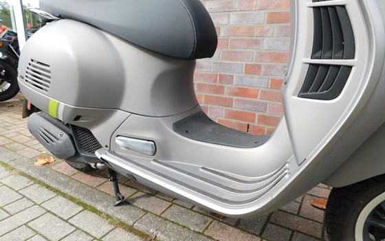 Gebrauchtmotorrad Vespa GTS 125ie Super Tech - Bild 9