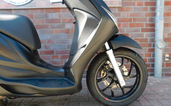 Gebrauchtmotorrad Piaggio Medley 125 ie IGET - Bild 10