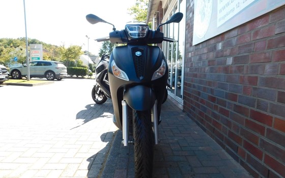 Gebrauchtmotorrad Piaggio Medley 125 ie IGET - Bild 3