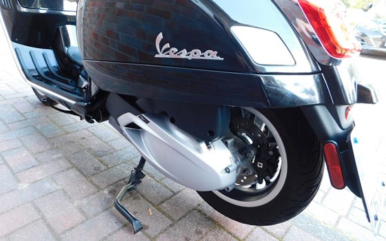 Gebrauchtmotorrad Vespa GTS 310 SuperSport - Bild 8