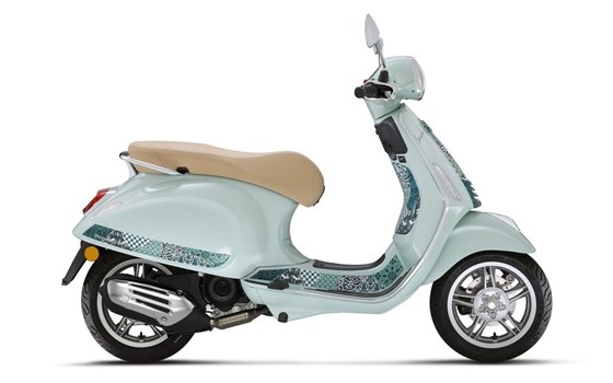 Neufahrzeug Vespa Primavera 50 Batik - Bild 1