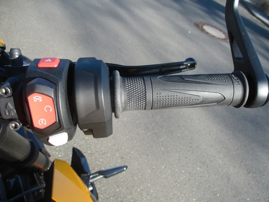 Angebot Triumph Street Triple 765 RS Bild 11: Angebot Triumph Street Triple 765 RS