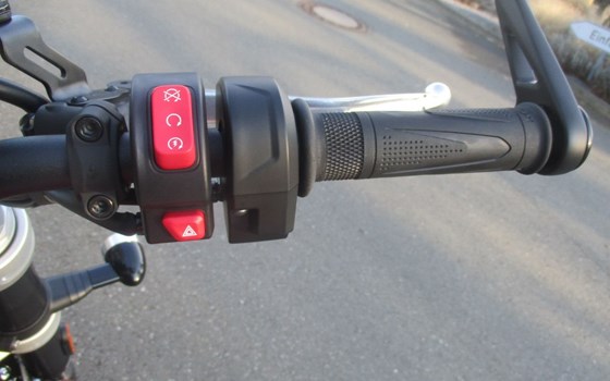 Gebrauchtmotorrad Triumph Speed Twin 1200 - Bild 12