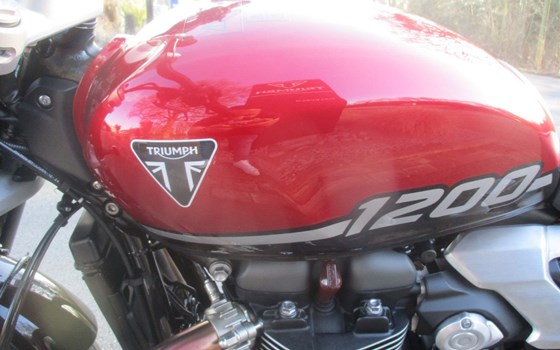 Gebrauchtmotorrad Triumph Speed Twin 1200 - Bild 14
