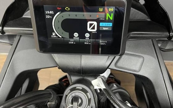 Gebrauchtmotorrad KTM 890 SMT - Bild 11