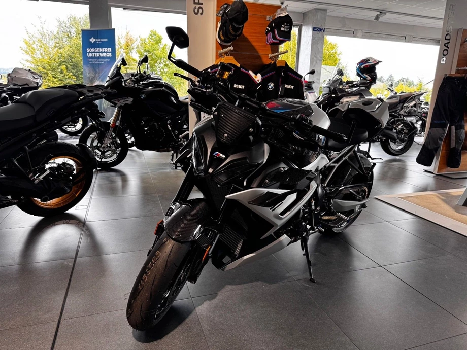 Angebot BMW M 1000 RR Bild 7: Angebot BMW M 1000 RR