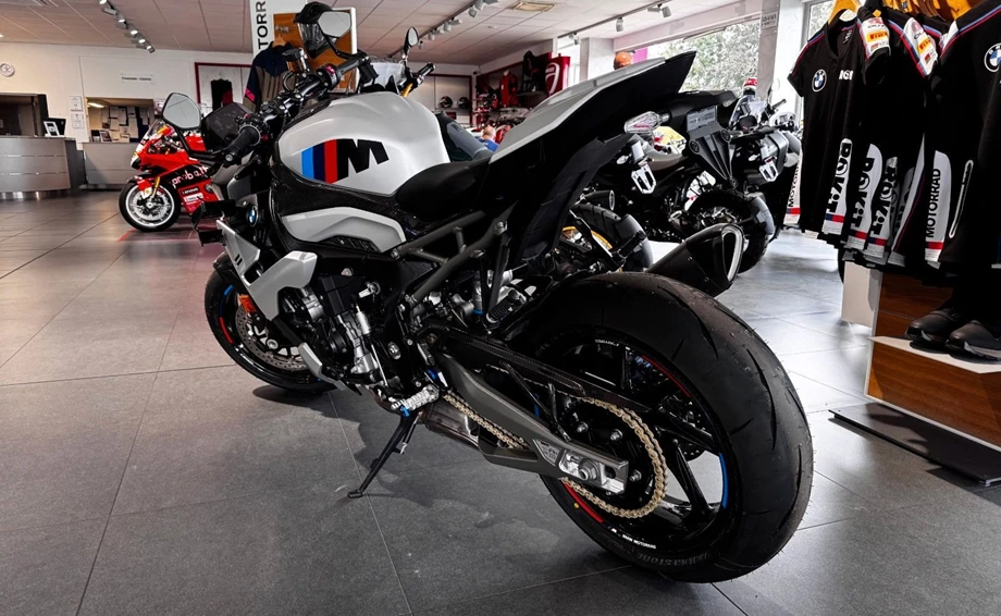 Angebot BMW M 1000 RR Bild 8: Angebot BMW M 1000 RR