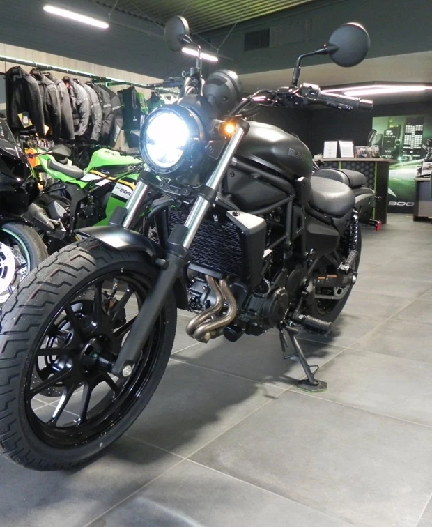 Kawasaki Eliminator 500