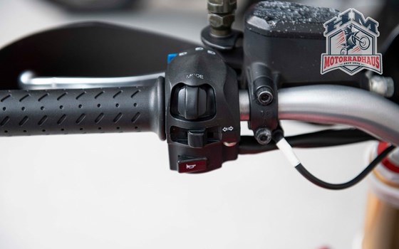 Gebrauchtmotorrad Aprilia Dorsoduro 750 - Bild 7