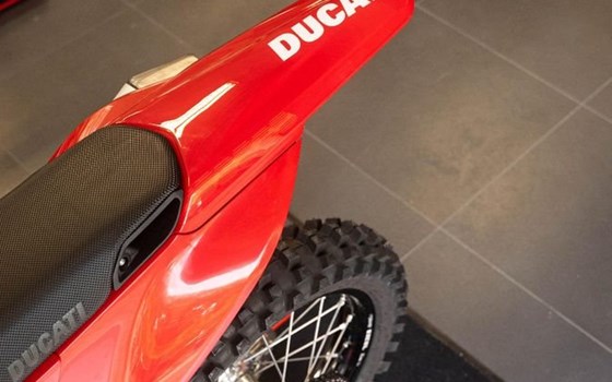 Neufahrzeug Ducati Desmo450 MX - Bild 6