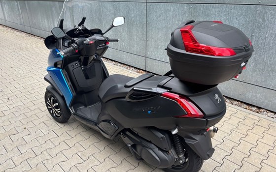 Gebrauchtmotorrad Peugeot Metropolis 400 - Bild 3