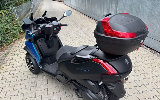 Gebrauchtmotorrad Peugeot Metropolis 400 - Bild 8