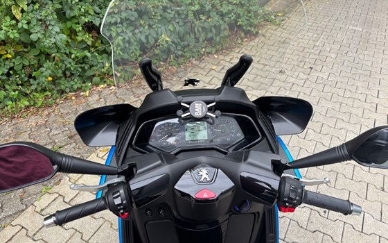 Gebrauchtmotorrad Peugeot Metropolis 400 - Bild 9