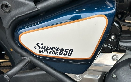 Neufahrzeug Royal Enfield Super Meteor 650 - Bild 21