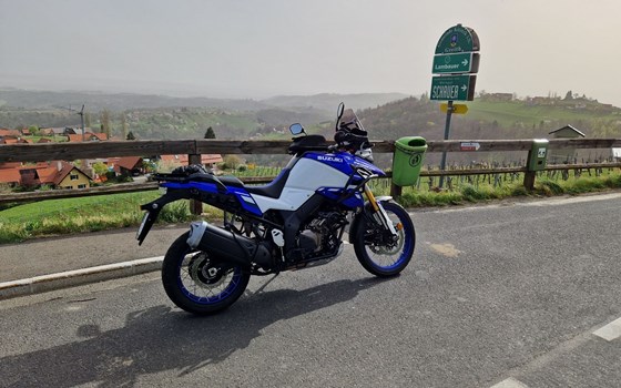 Gebrauchtmotorrad Suzuki V-Strom 1050DE - Bild 1 Gebrauchtmotorrad Suzuki V-Strom 1050DE - Bild 1
