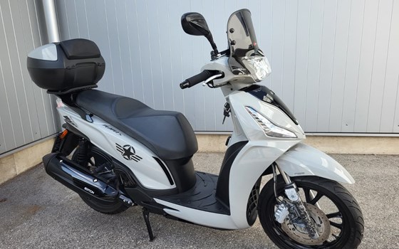 Gebrauchtmotorrad Kymco New People S 300i ABS - Bild 1 Gebrauchtmotorrad Kymco New People S 300i ABS - Bild 1