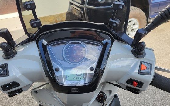 Gebrauchtmotorrad Kymco New People S 300i ABS - Bild 4 Gebrauchtmotorrad Kymco New People S 300i ABS - Bild 4