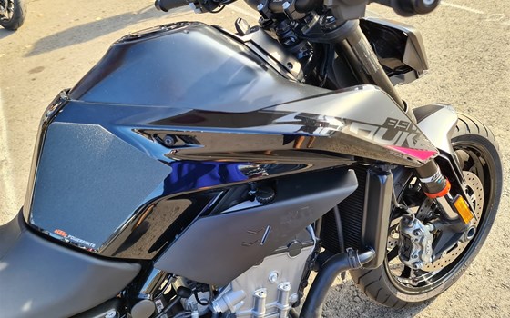 Gebrauchtmotorrad KTM 890 Duke - Bild 8 Gebrauchtmotorrad KTM 890 Duke - Bild 8