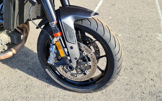 Gebrauchtmotorrad KTM 890 Duke - Bild 9 Gebrauchtmotorrad KTM 890 Duke - Bild 9