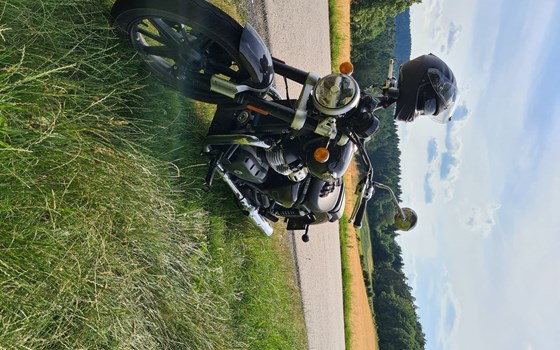 Gebrauchtmotorrad Royal Enfield Super Meteor 650 - Bild 7 Gebrauchtmotorrad Royal Enfield Super Meteor 650 - Bild 7