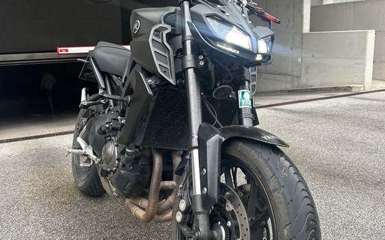 Gebrauchtmotorrad Yamaha MT-09 - Bild 2 Gebrauchtmotorrad Yamaha MT-09 - Bild 2
