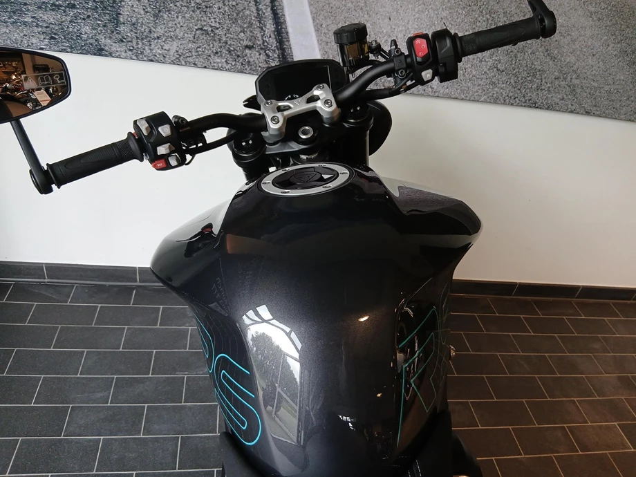 Angebot Triumph Street Triple 765 RS Bild 7: Angebot Triumph Street Triple 765 RS