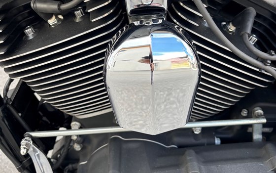 Gebrauchtmotorrad Harley-Davidson Dyna Fat Bob FXDF - Bild 5 Gebrauchtmotorrad Harley-Davidson Dyna Fat Bob FXDF - Bild 5
