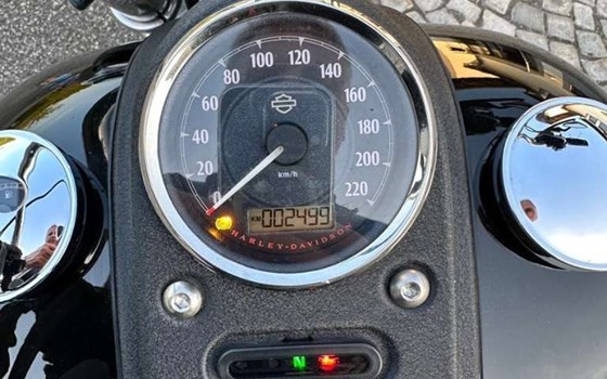 Gebrauchtmotorrad Harley-Davidson Dyna Street Bob FXDB - Bild 2