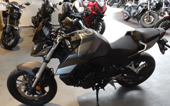 Gebrauchtmotorrad Honda CB750 Hornet - Bild 2