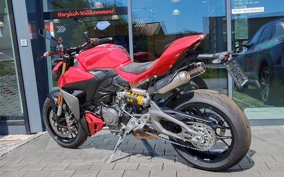Gebrauchtmotorrad Ducati Streetfighter V2 - Bild 2 Gebrauchtmotorrad Ducati Streetfighter V2 - Bild 2
