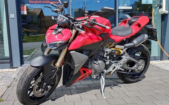 Gebrauchtmotorrad Ducati Streetfighter V2 - Bild 3 Gebrauchtmotorrad Ducati Streetfighter V2 - Bild 3