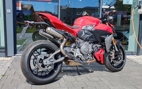 Gebrauchtmotorrad Ducati Streetfighter V2 - Bild 4 Gebrauchtmotorrad Ducati Streetfighter V2 - Bild 4