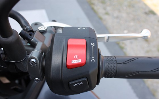 Gebrauchtmotorrad Yamaha MT-09 Y-AMT - Bild 12