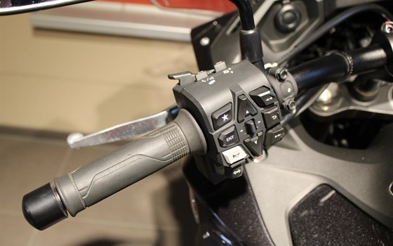 Gebrauchtmotorrad Honda NT1100 - Bild 16