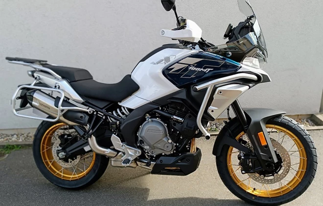 CFMOTO 700MT