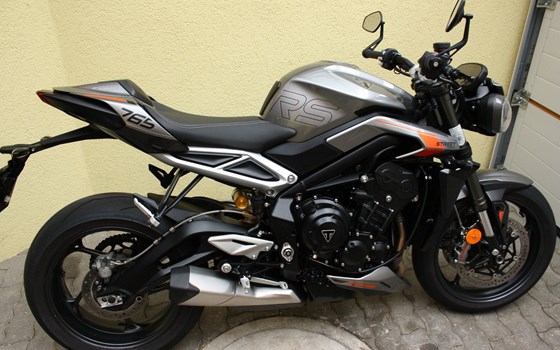 Gebrauchtmotorrad Triumph Street Triple RS - Bild 3 Gebrauchtmotorrad Triumph Street Triple RS - Bild 3